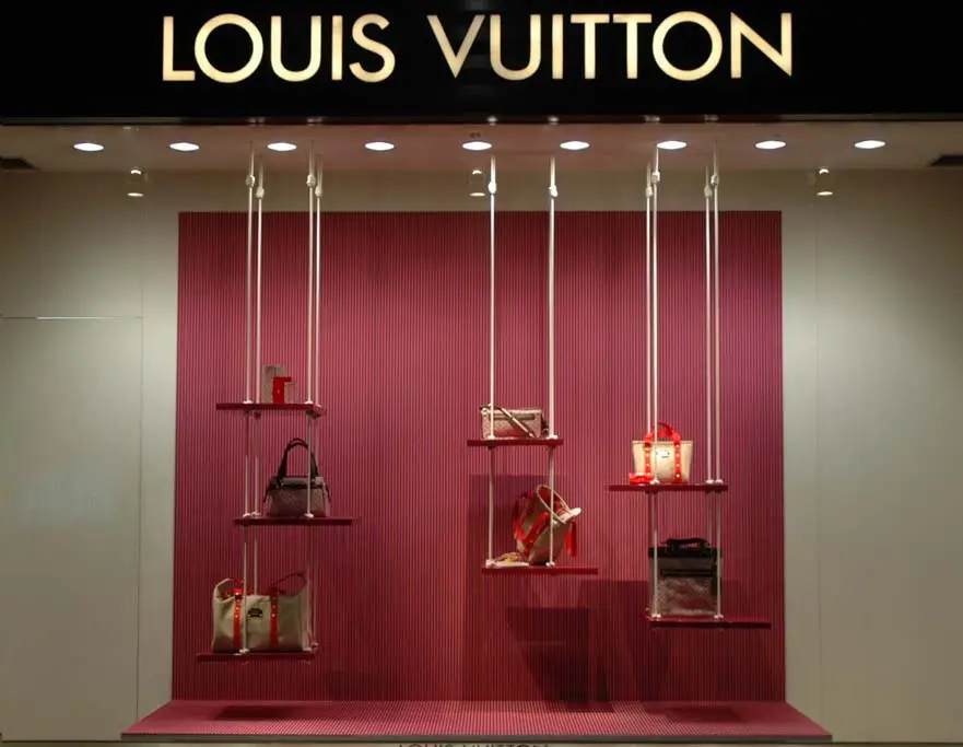 vitrines-da-loja-louis-vuitton