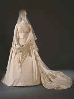 gracekellydress.jpg