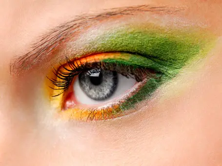 beleza-fazer-um-make-up-de-carnaval-br