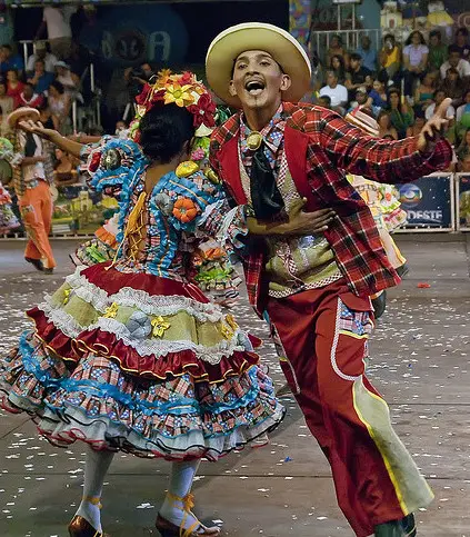 traje típico festa juninaTrajes típicos para quadrilhas e festas juninas fotos