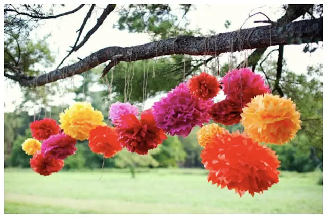 Festas Juninas Como fazer flores em papel seda e pompons para decoração das festas de São João