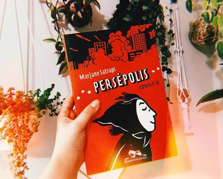 livro Persépolis, de Marjane Satrapi. Foto do livro Persépolis.