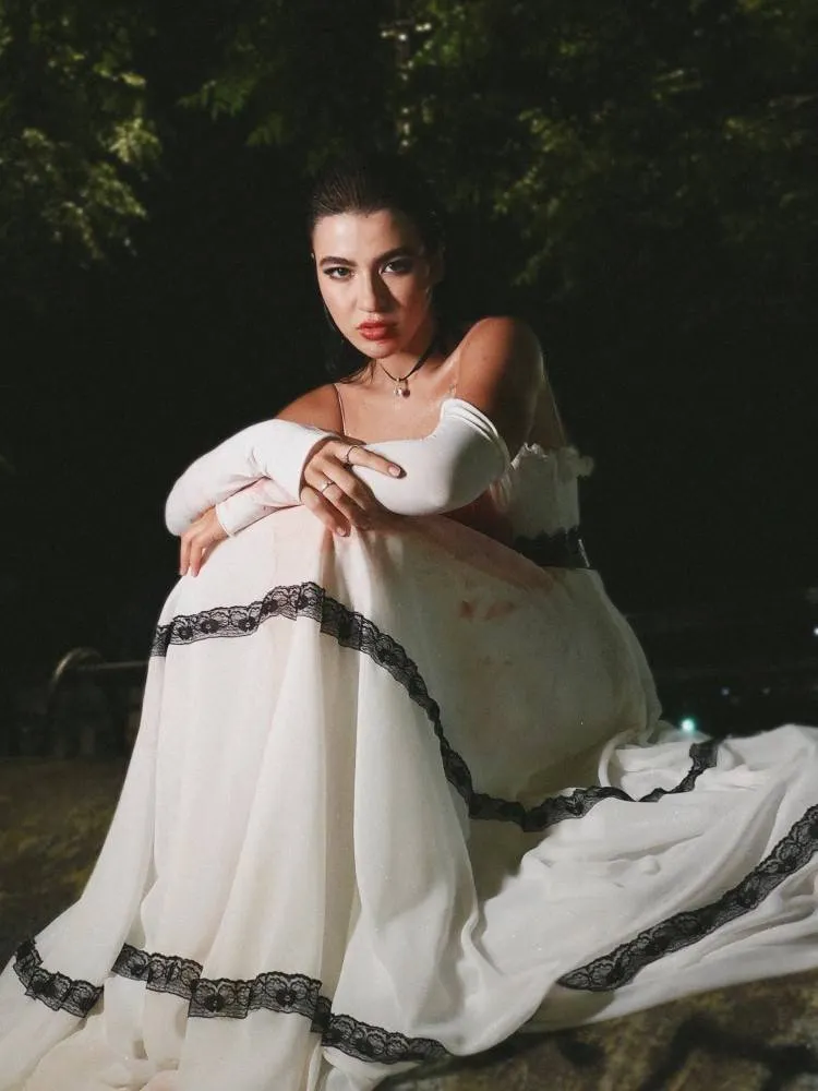 incluencer Manoela Medeiros de Jennifer's Body para o Halloween Sephora 2023