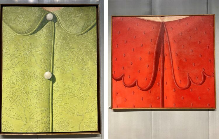 arte e moda, Domenico Gnoli, Fundação Prada, Milão Foto de Obras de Domenico Gnoli , à esquerda Chemisette Verte e a direita Red Dress Collar em exposição na Fundação Prada