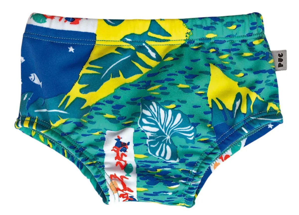 Sunga infantil estampada com motivos do Brasil.
