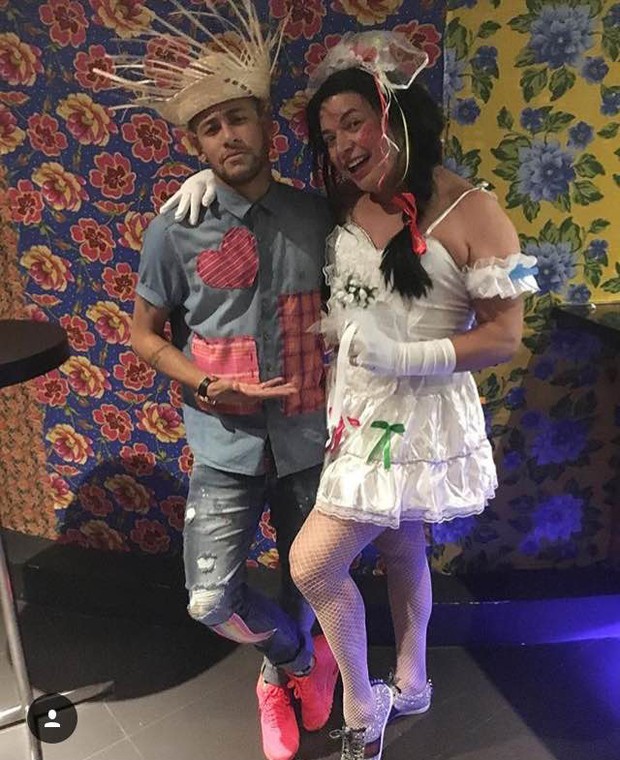 Trajes de festa junina de Neymar e David Brasil