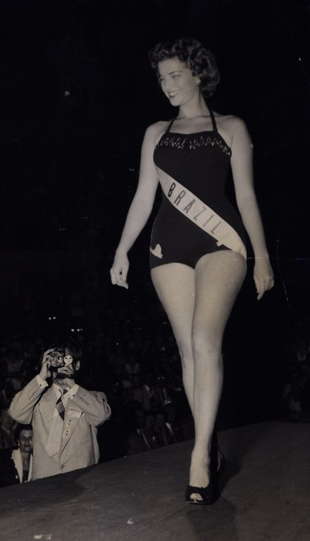 Marta Rocha no concurso Miss Universo, 1954. 