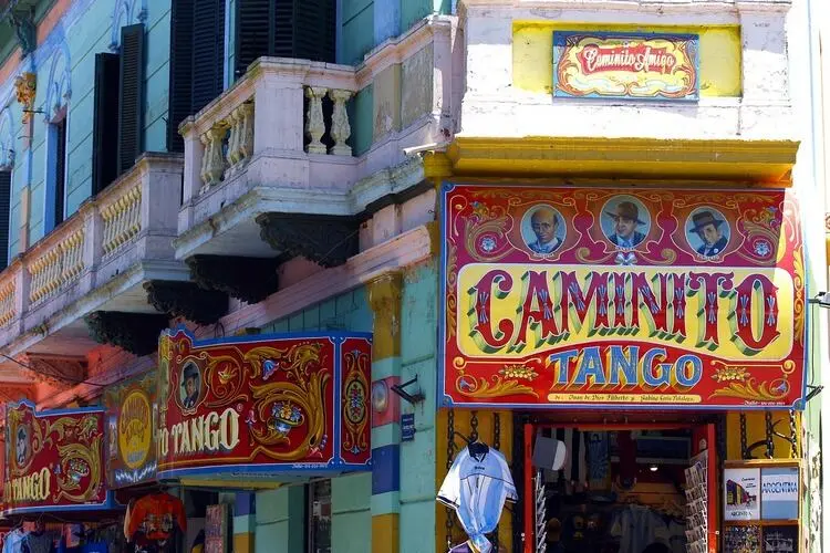Famosa rua em Buenos Aires, na Argentina