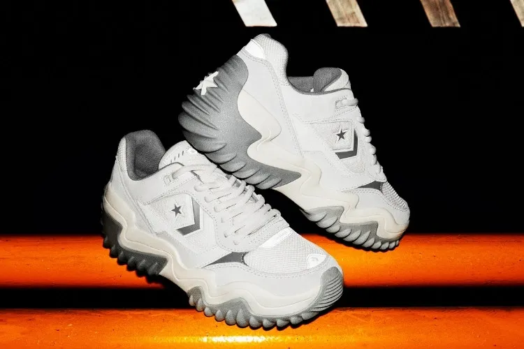 Par de tênis branco Converse Wave Motion Trainer