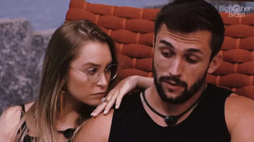 O fim do casal Carthur está próximo após o último domingo? O fim do casal Carthur está próximo após o último domingo?