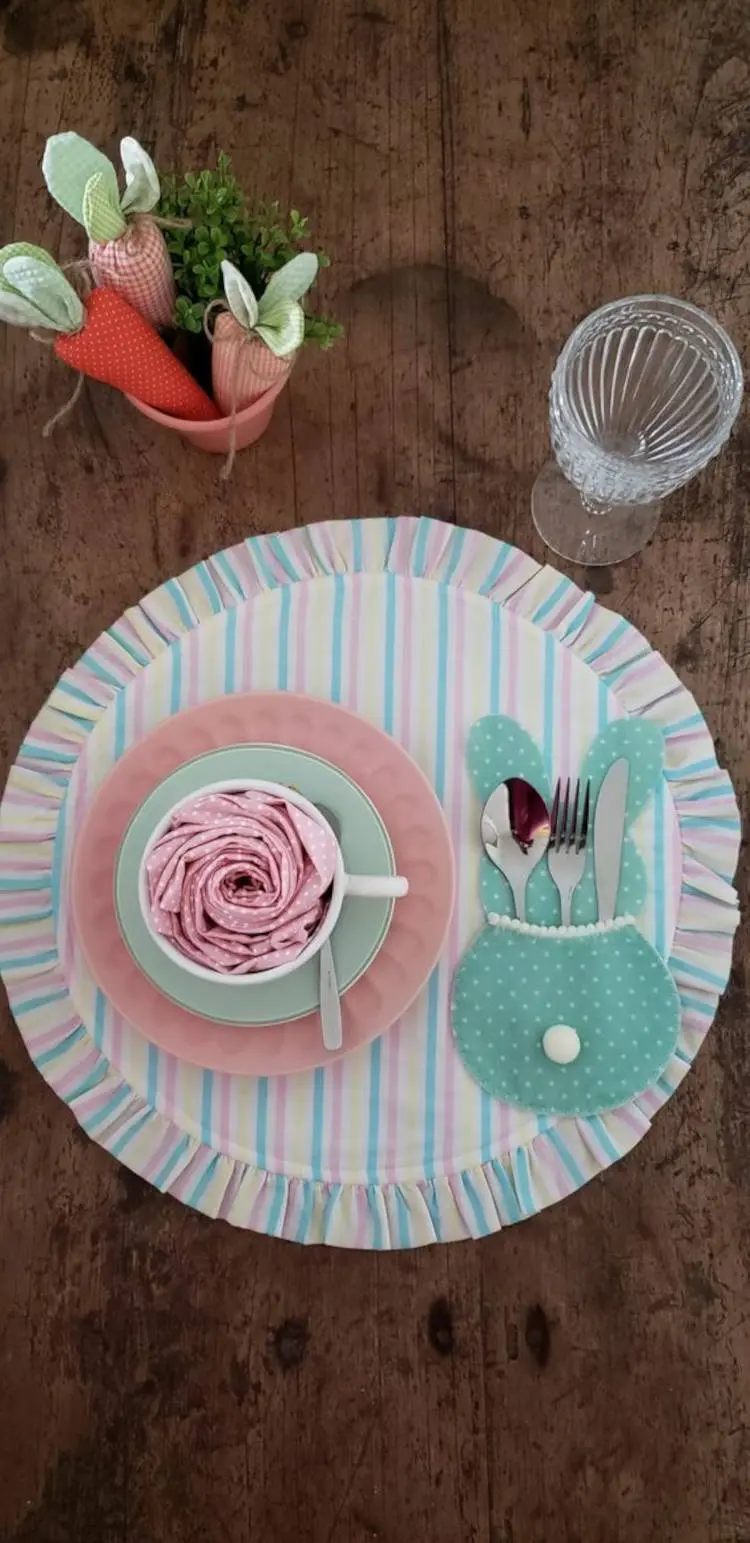 Souplat com suporte para talher.