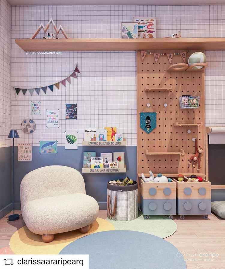 quarto infantil com decoração azul