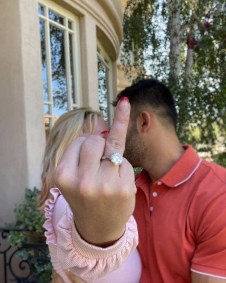 Britney Spears, aliança