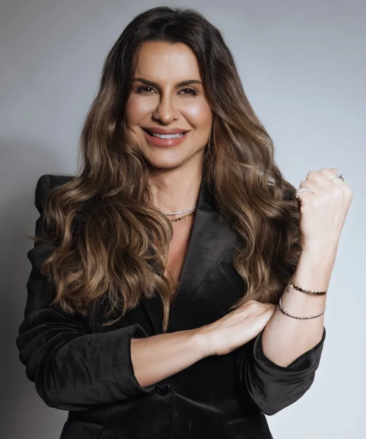 Foto de Luciana Melo, vendedora de perfumes e cosméticos