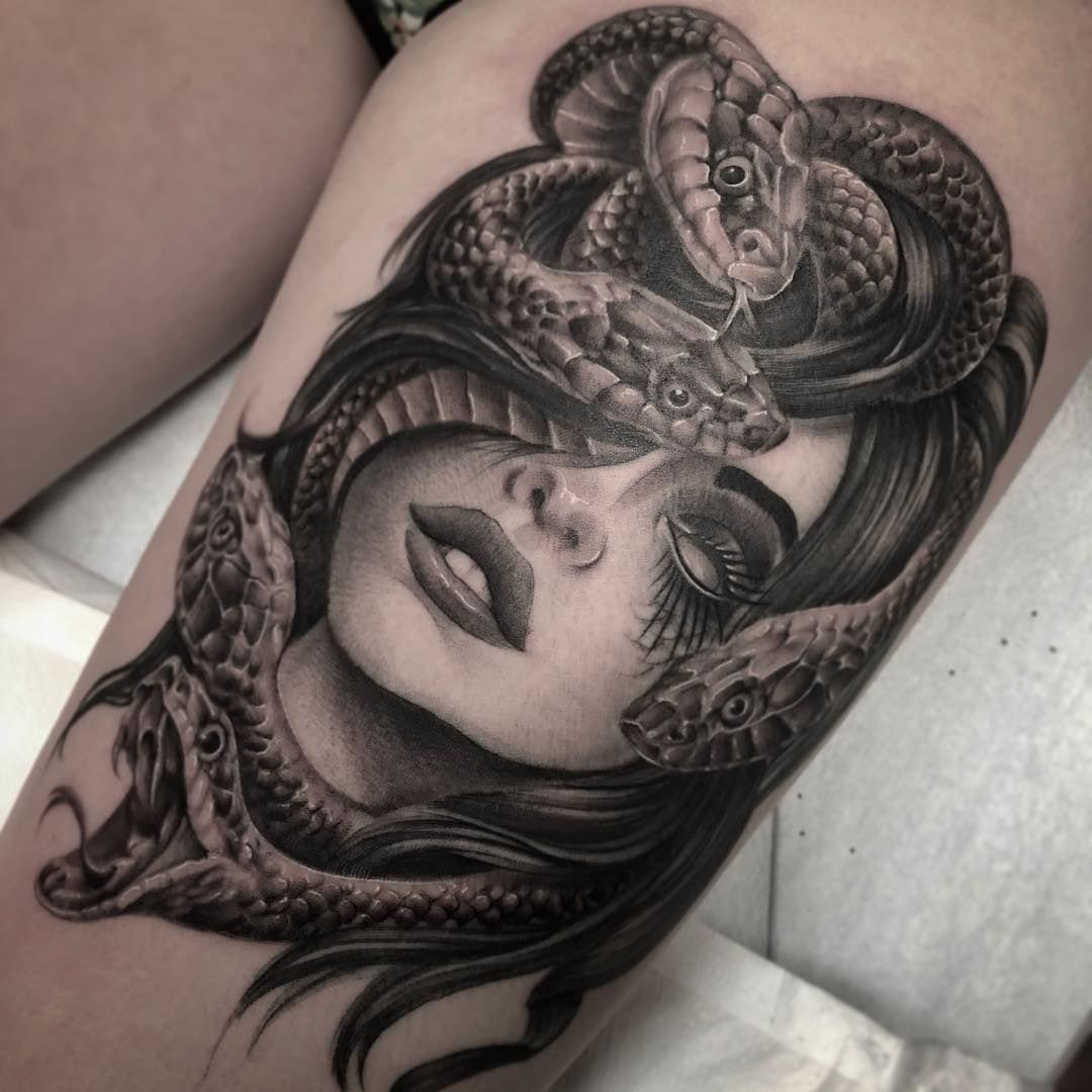 tatuagem de medusa realista