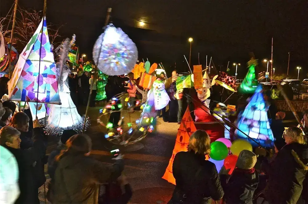 halloweenlanternparadesmall-irlanda