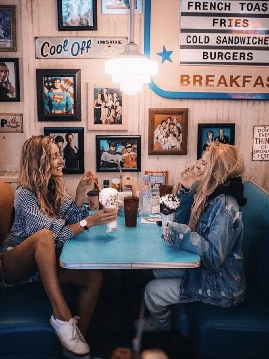 Foto amigas em restaurante