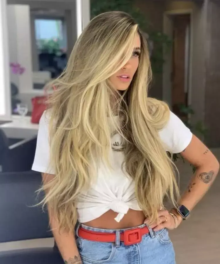 Foto corte de cabelo longo liso.