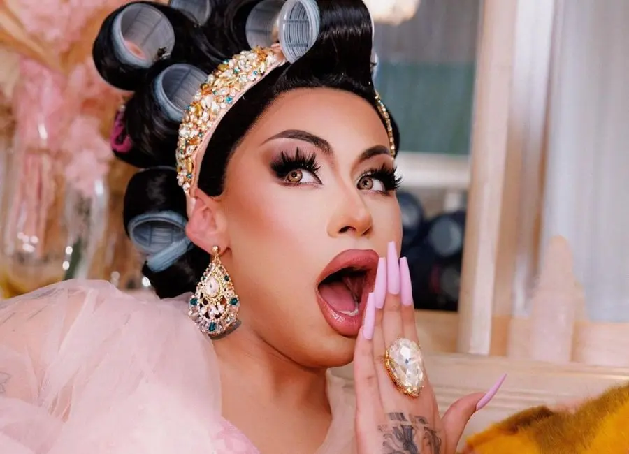 A drag queen Grag Queen caracterizada. Ela é uma das favoritas para a enquete RuPaul's Drag Race