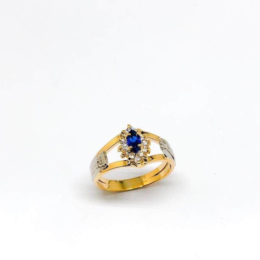 Anel dourado com detalhes em prata, brilhantes e pedra azul