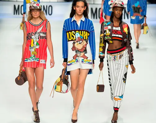 Looks Moschino Looney Tunes