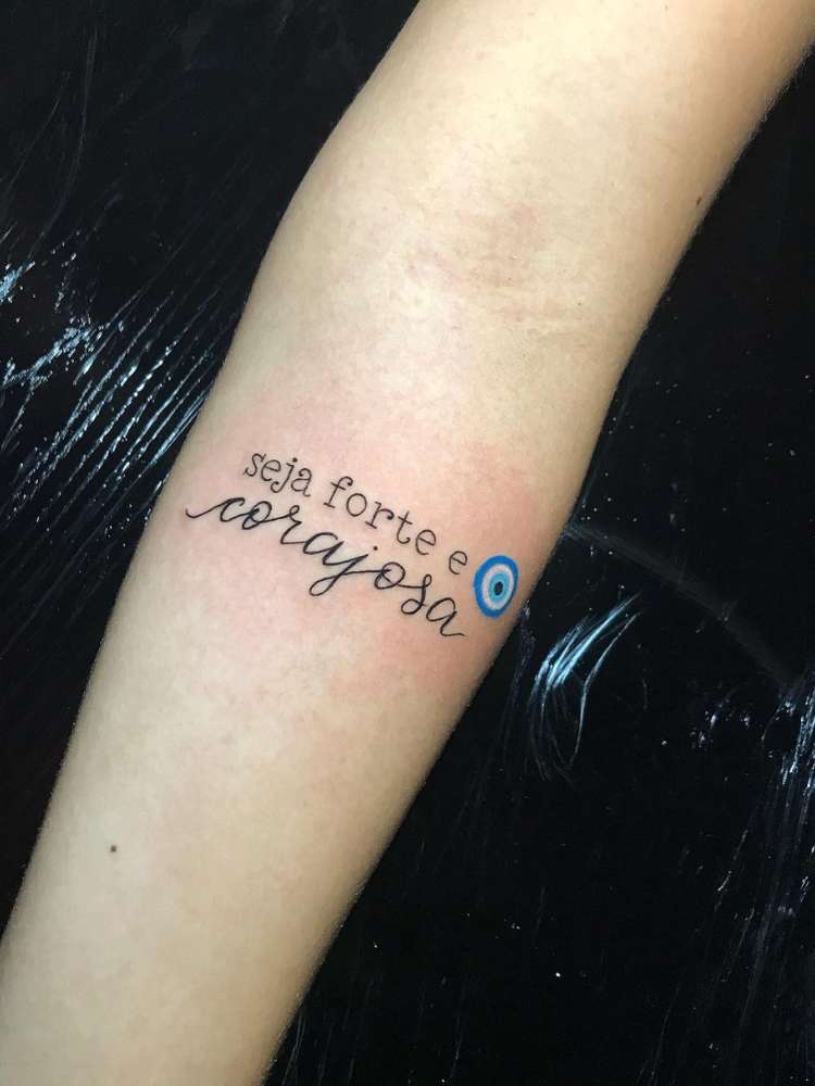 Opção de tatuagem de olho grego