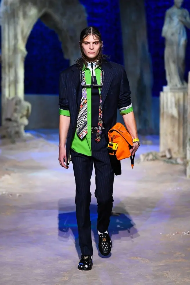 coleção de verão versace