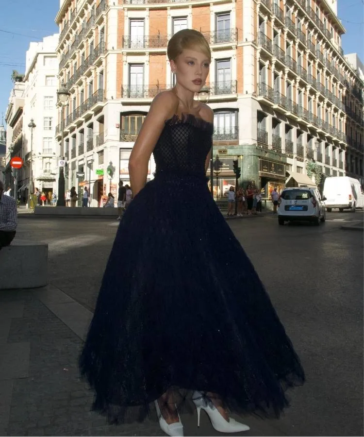 Foto de Malu Borges no desfile da Carolina Herrera Primavera Verão 2026