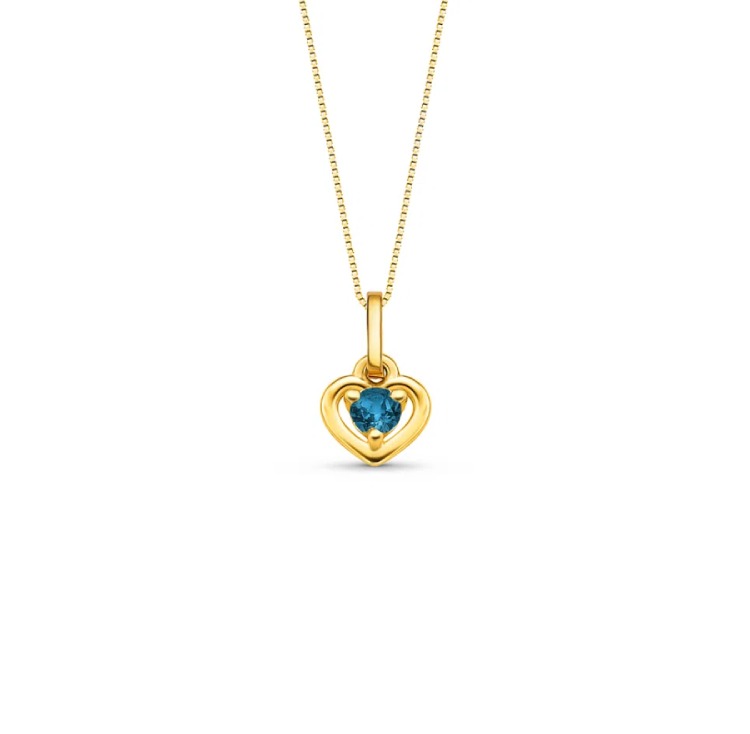 colar dourado com pingente de coração 