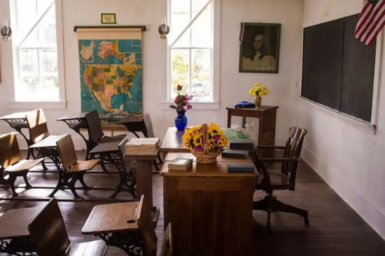 foto de sala de aula vazia