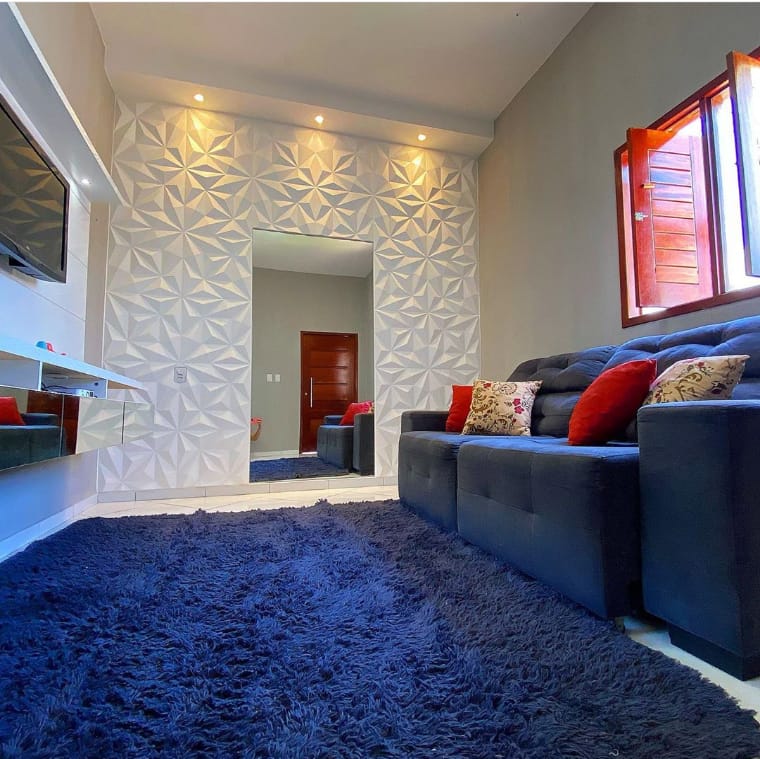 Sala com papel de parede