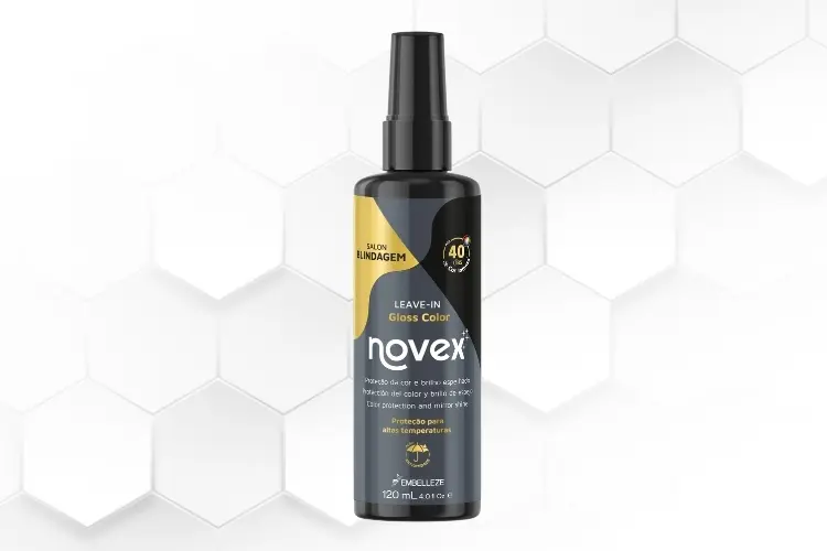Fundo branco com embalagem do Novex Blindagem Gloss Color Leave-in da Embelleze