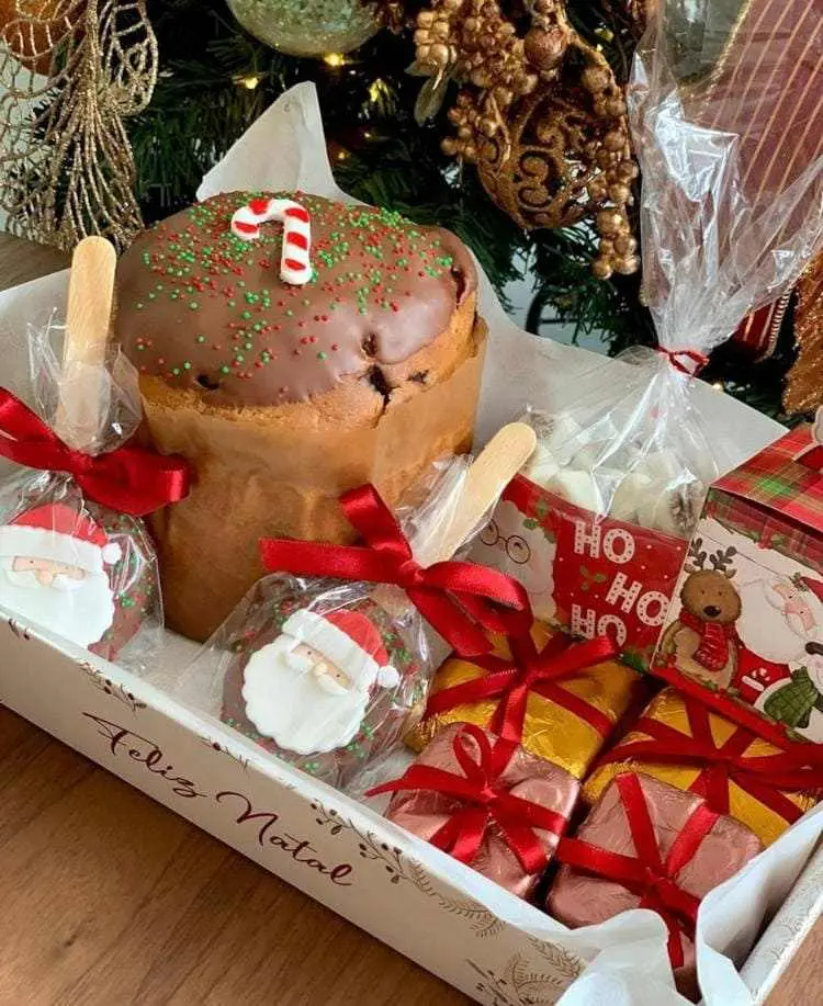 Cesta de doces temáticos de Natal