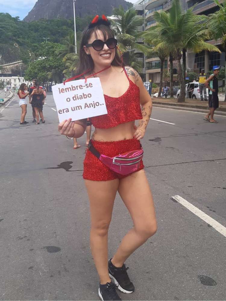 Opção de plaquinhas para look de Carnaval