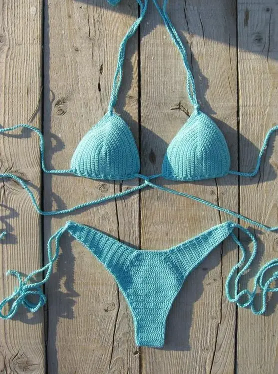 Biquíni de crochê azul