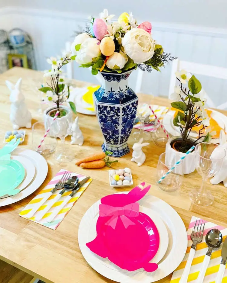 decoração com pratos de coelho