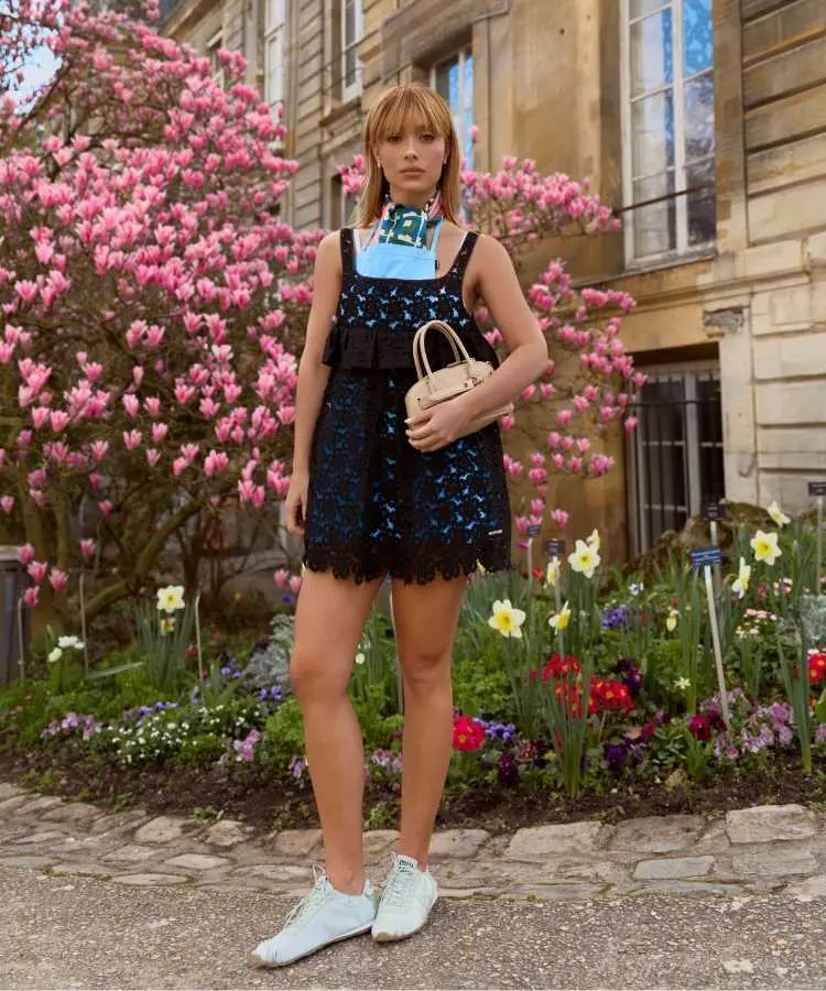 Maria Braz, uma das famosas que representou o Brasil na Semana de Moda de Paris Outono Inverno 2026