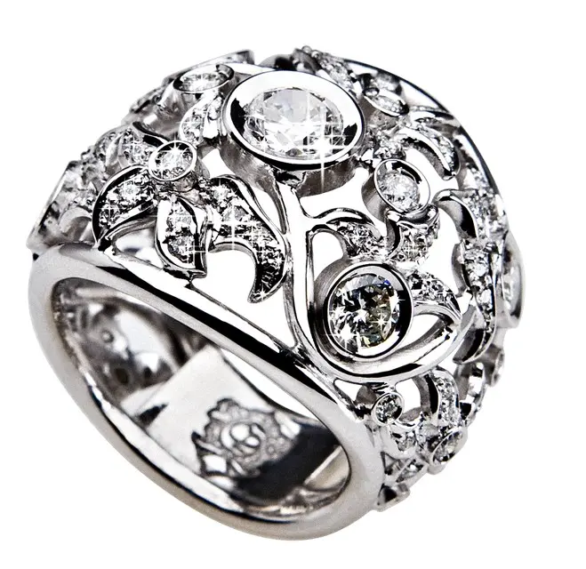 O Universo dos Diamantes   Aprenda a avaliar um diamante, sua origem e os 4Cs. Apaixone se por esta pedra fascinante, por Cris Porto