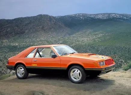FORD MUSTANG4