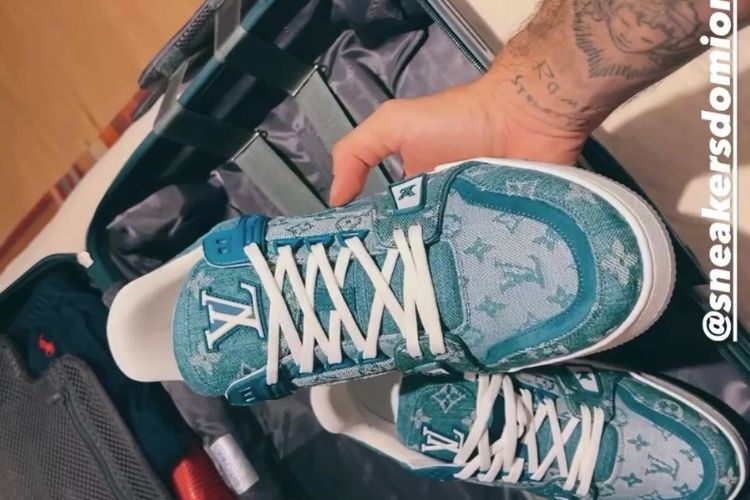 Tênis desenhado por Abloh Tênis desenhado por Abloh