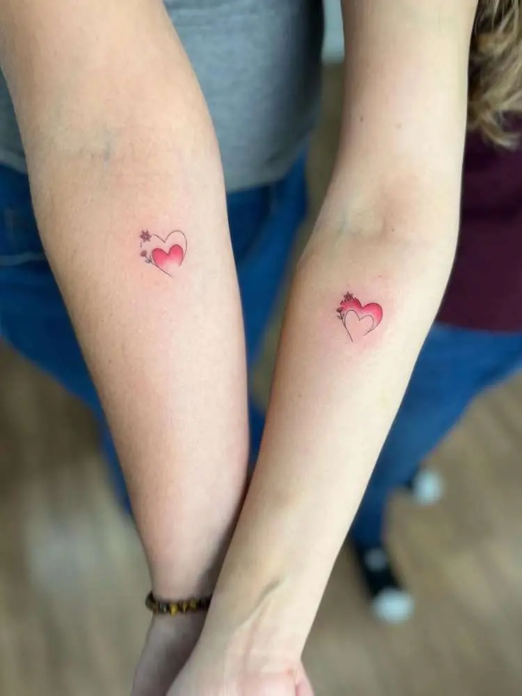 Opção de tatuagem de amigas