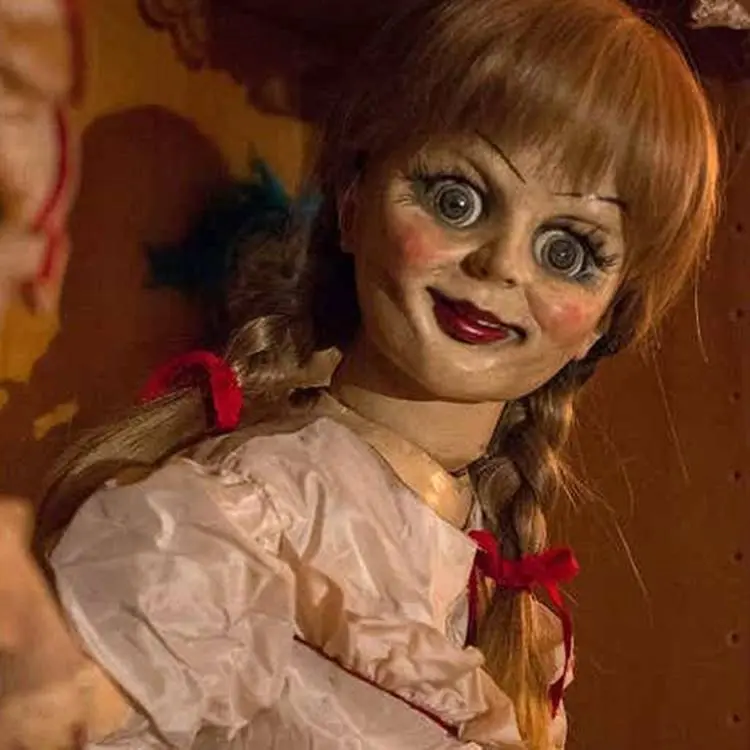 Foto da boneca “Annabelle”.