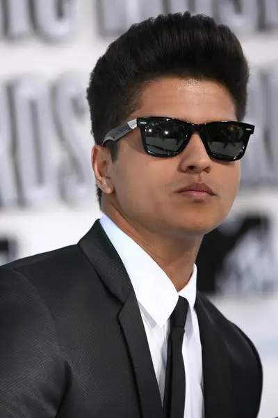 Cabelo Masculino: Dicas de cortes para cabelos afro ou cacheados