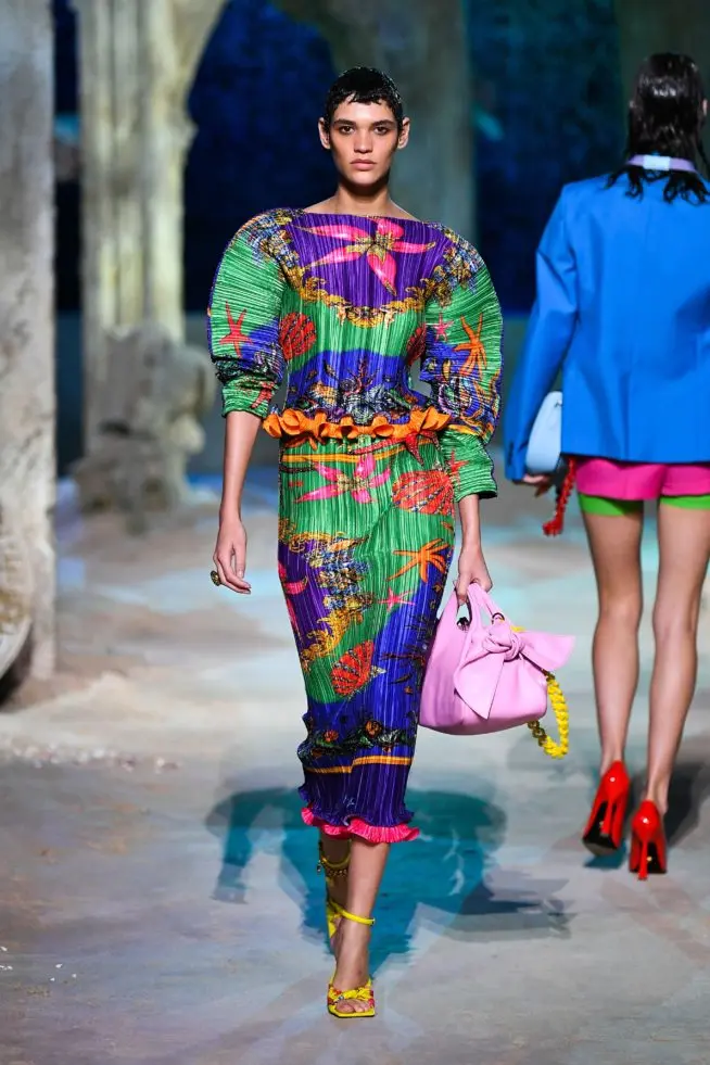coleção de verão versace