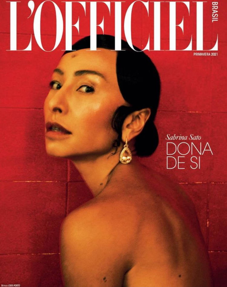 Foto de Sabrina Sato na capa da L'OFFICIEL Brasil.