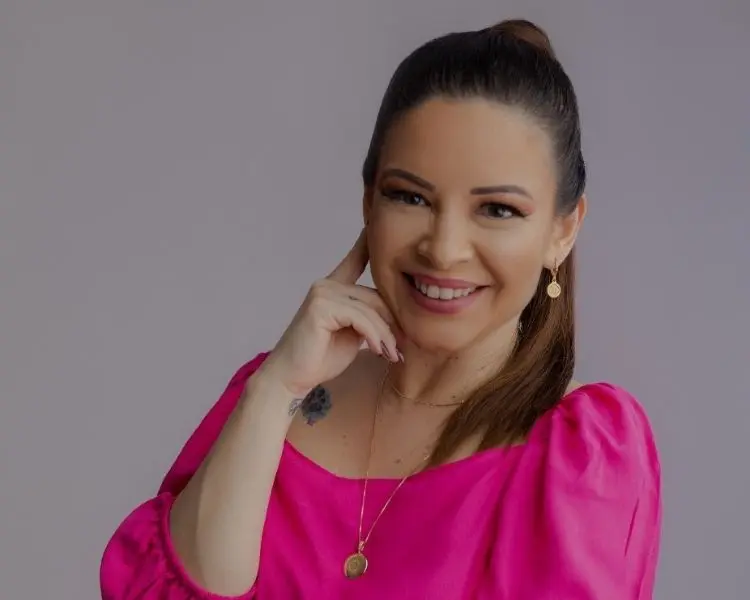 foto da terapeuta Camila Custódio Camila Custódio
