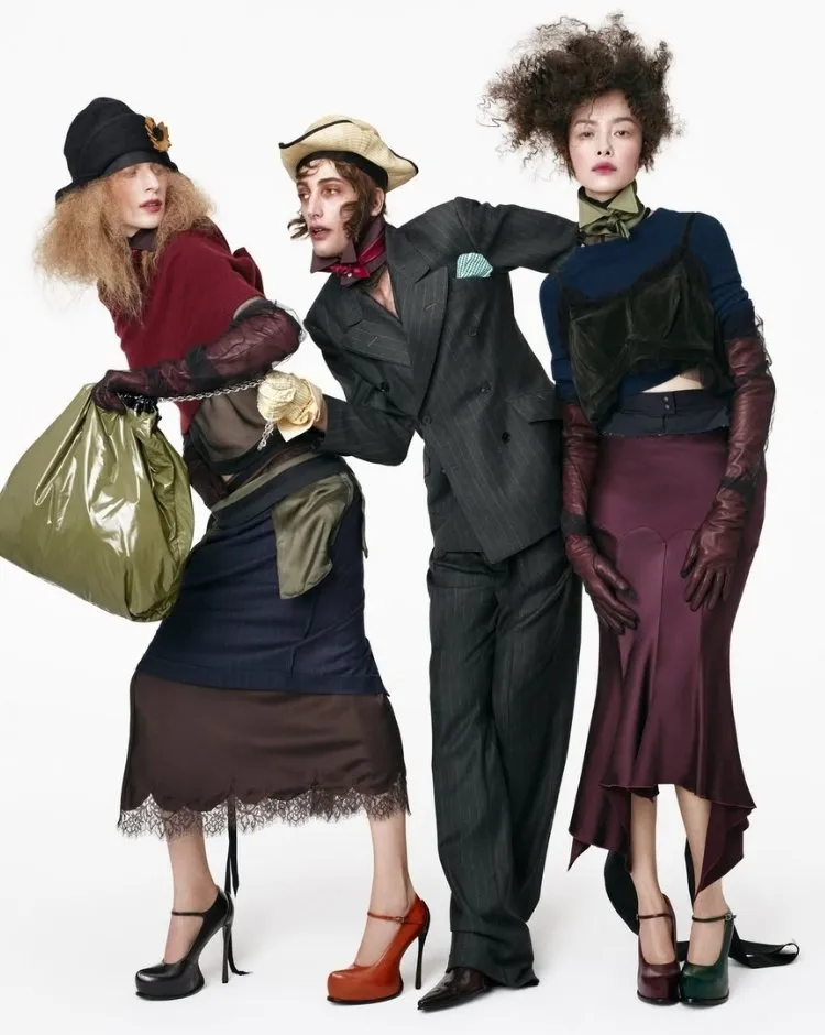 Modelos na campanha da coleção da Zara em collab com o estilista John Galliano