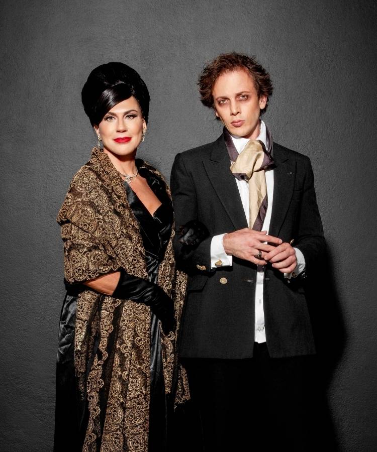 Foto de Angela Dippe e Thiago Carreira, intérpretes dos personagens Tereza Goulart e Dener.