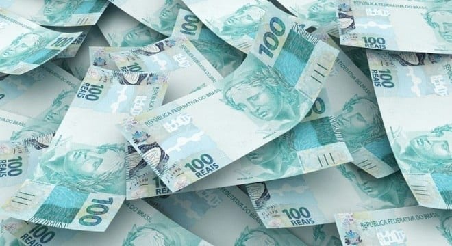 Imagem de notas de cem reais