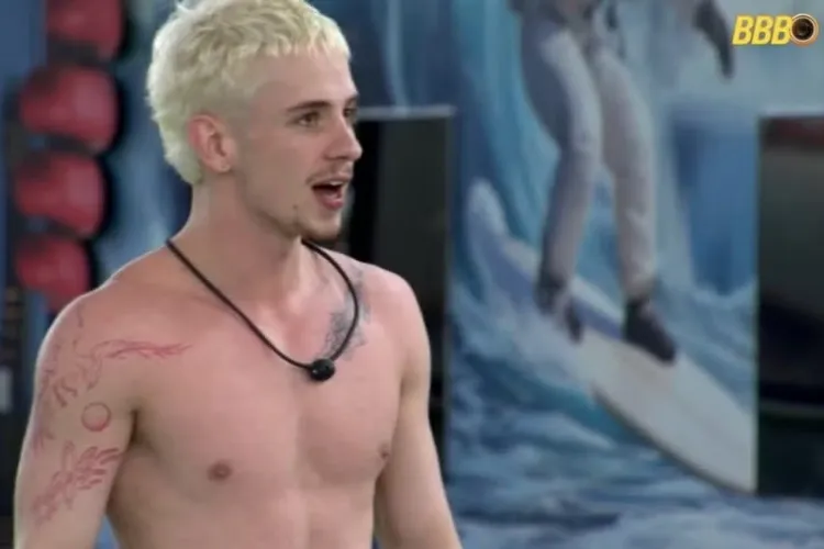 Juliano Floss afirma fazer xixi sentado no BBB 26